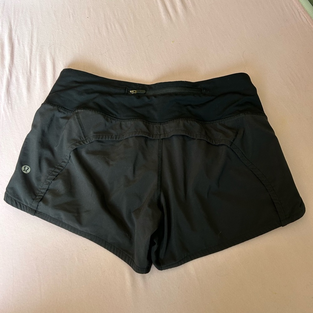 LULULEMON Run Times Short With Liner Brief Solid Black Back Zip Pocket Size 4